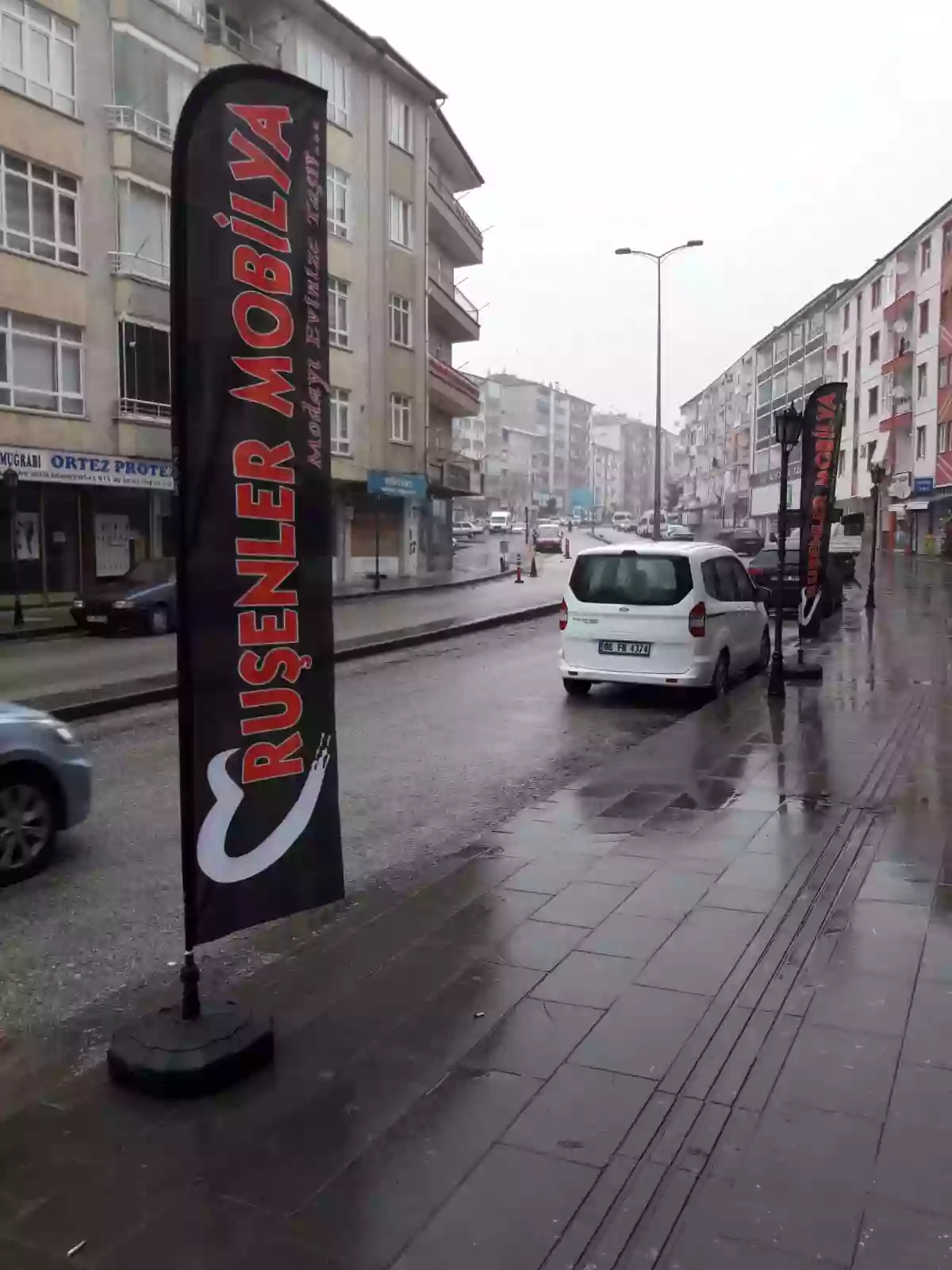 rusenler-mobilya-yelken-bayragi